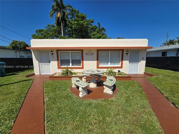 1293 NE 110th St , Unit B, Miami, FL 33161