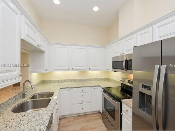 1301 Tamiami , Sarasota, FL 34236