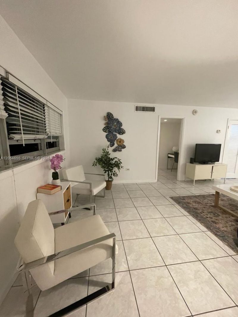 1881 Washington Ave , Unit 4D, Miami Beach, FL 33139 Photo