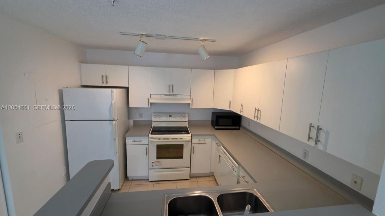 4500 NW 107th Ave, Unit 201-9, Doral, FL 33178 Photo