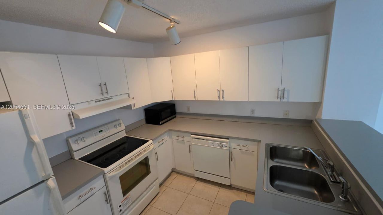 4500 NW 107th Ave, Unit 201-9, Doral, FL 33178 Photo