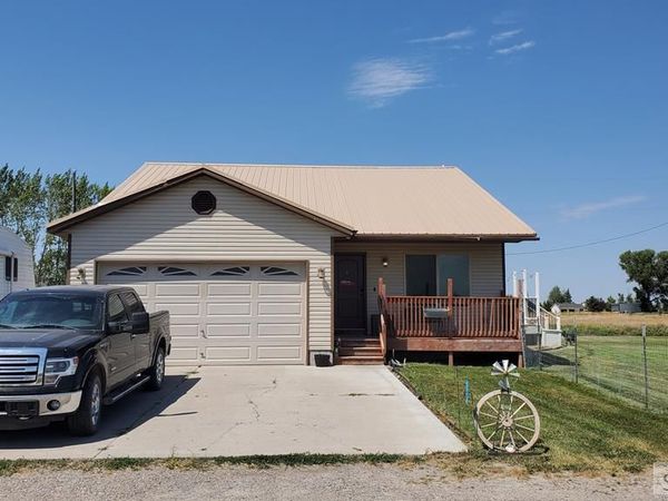 325 N 400 W, BLACKFOOT, ID 83221
