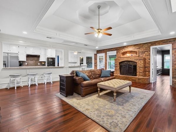 7304 Shady Hollow Lane, North Richland Hills, TX 76182