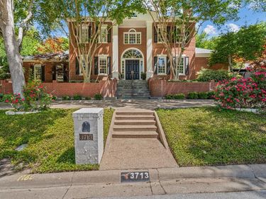 3713 Black Canyon Road, Fort Worth, TX 76109