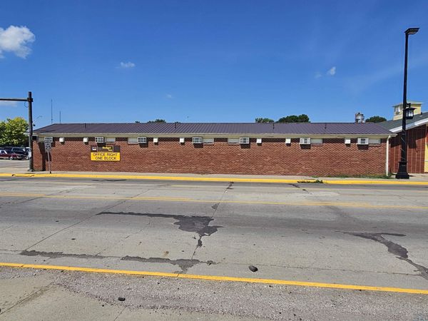 1215 Dakota Ave., South Sioux City, NE 68776
