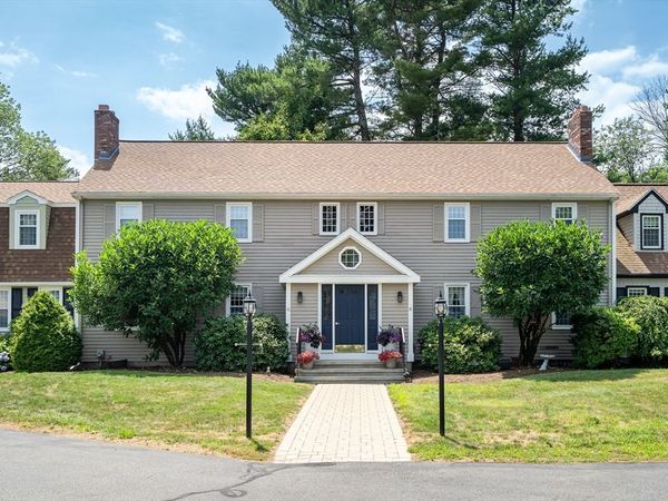 16 Camelot Ct, Unit 16, Stoughton, MA 02072