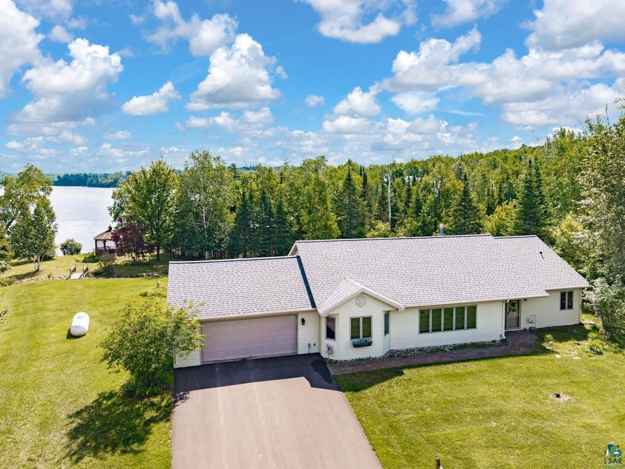 6139 Sunset Ridge Rd, Duluth, MN 55803 Main Photo