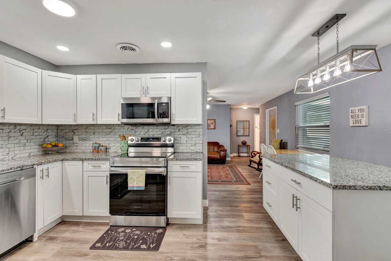 2510 51st Avenue Terrace W, Bradenton, FL 34207 Photo