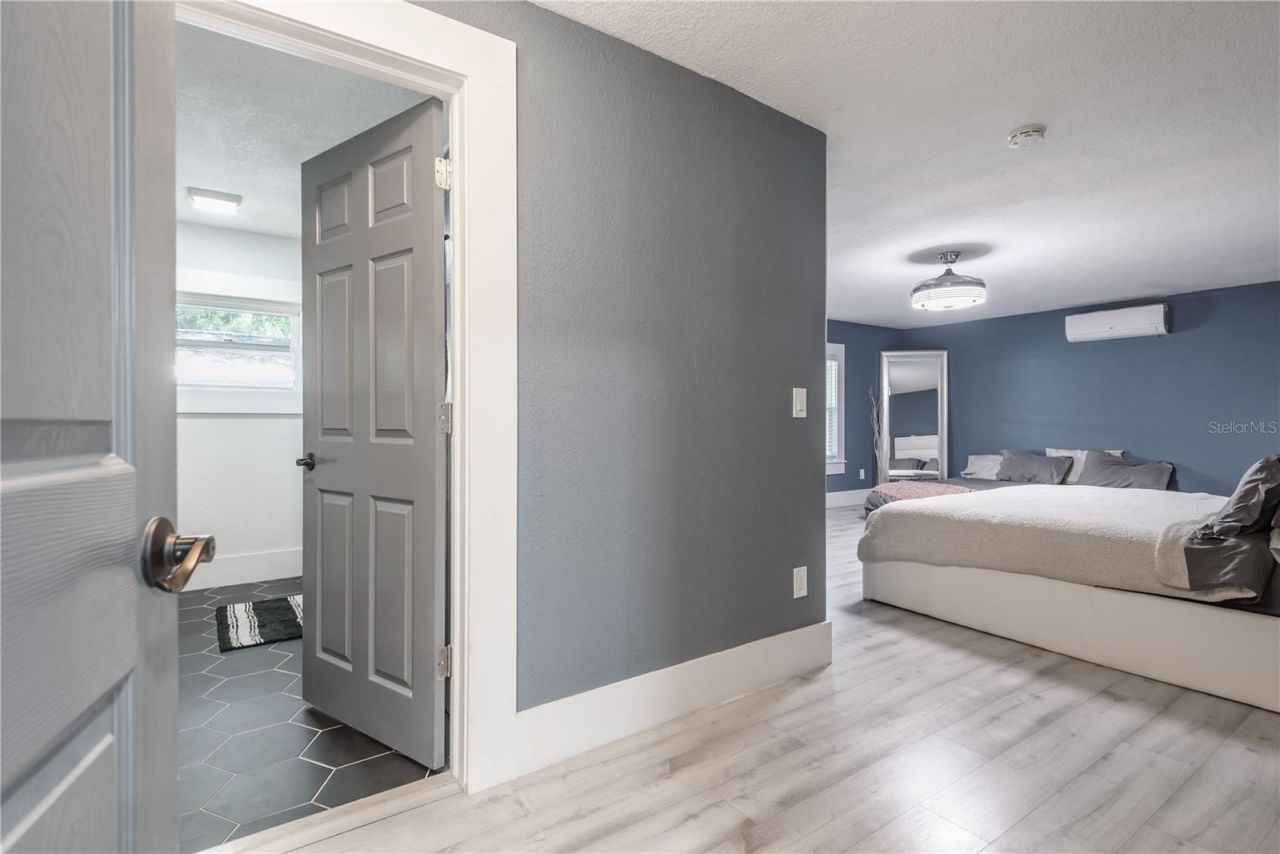 806 E Hamilton Avenue , Tampa, FL 33604 Photo