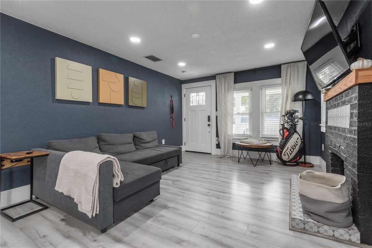 806 E Hamilton Avenue , Tampa, FL 33604 Photo