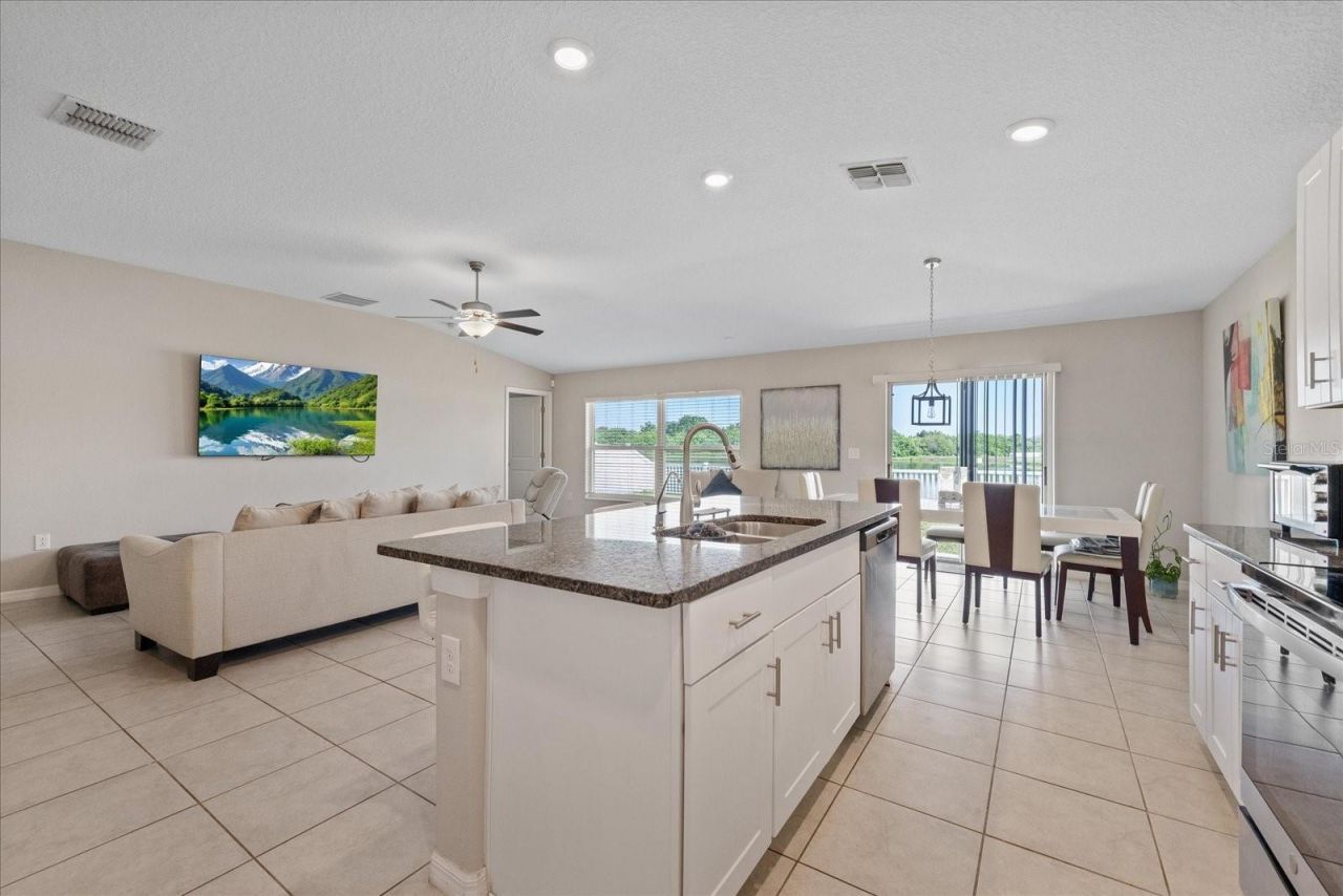 11803 Blackeyed Susan Drive , Riverview, FL 33579 Photo
