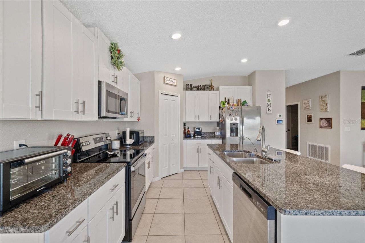 11803 Blackeyed Susan Drive , Riverview, FL 33579 Photo