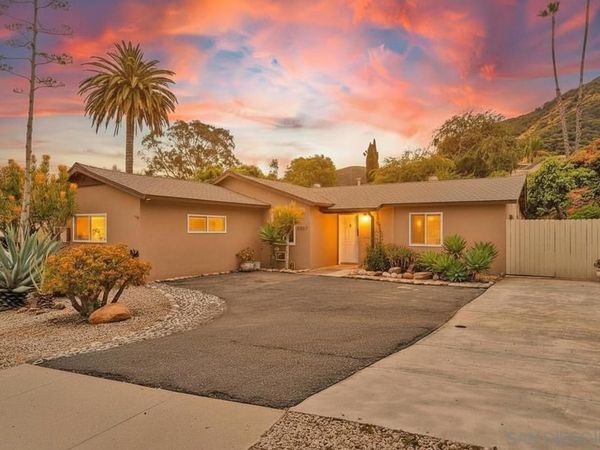 7907 Poplin Dr , Santee, CA 92071