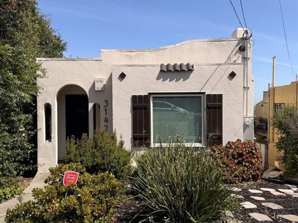 3142 Maxwell Avenue, Oakland, CA 94619