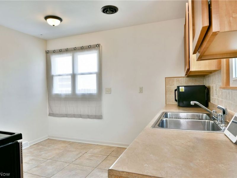 2231 Stewart Drive NW, Warren, OH 44485 Photo 11