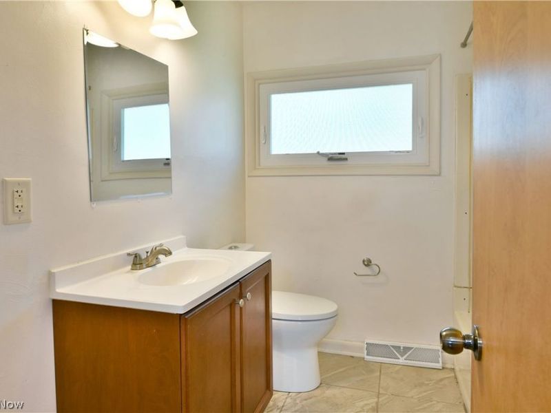 2231 Stewart Drive NW, Warren, OH 44485 Photo 19