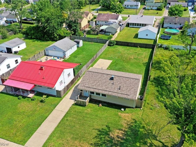 2231 Stewart Drive NW, Warren, OH 44485 Photo 2
