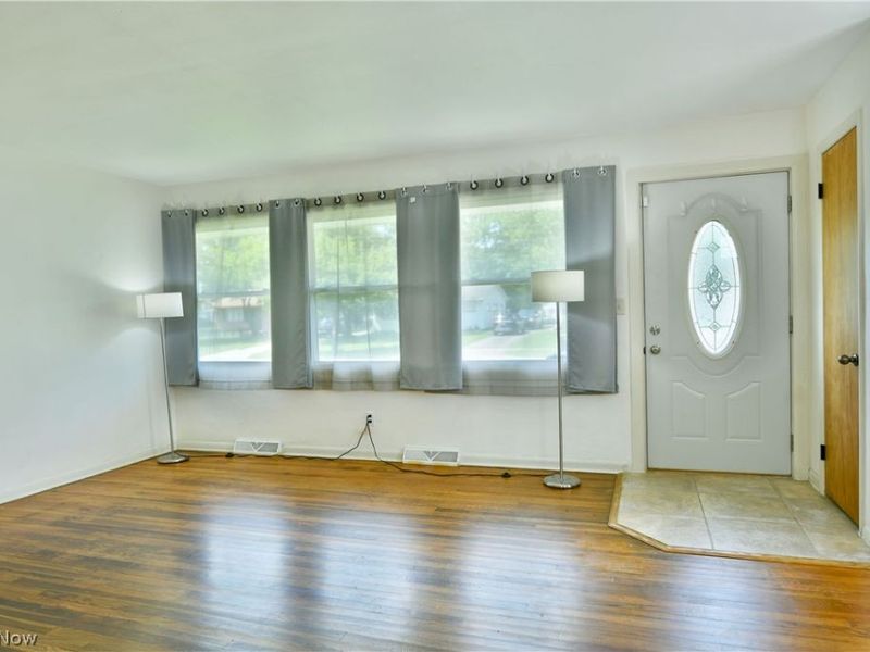 2231 Stewart Drive NW, Warren, OH 44485 Photo 3