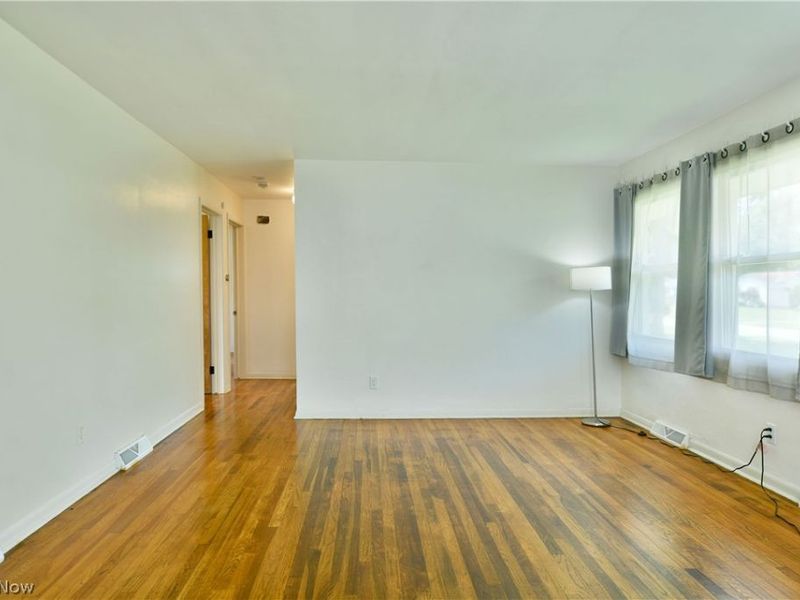 2231 Stewart Drive NW, Warren, OH 44485 Photo 5