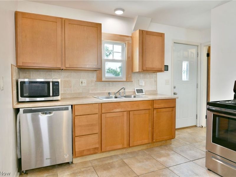 2231 Stewart Drive NW, Warren, OH 44485 Photo 9