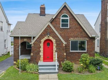 3755 Washington Park Boulevard, Newburgh Heights, OH 44105