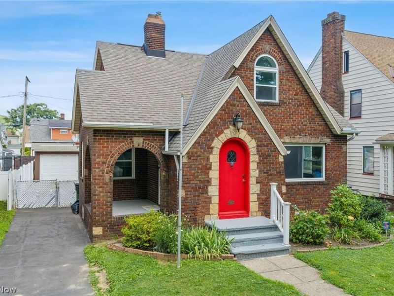 3755 Washington Park Boulevard, Newburgh Heights, OH 44105 Photo 10