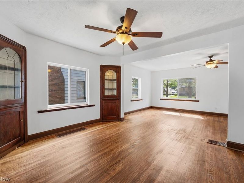 3755 Washington Park Boulevard, Newburgh Heights, OH 44105 Photo 15