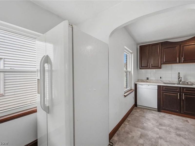 3755 Washington Park Boulevard, Newburgh Heights, OH 44105 Photo 19