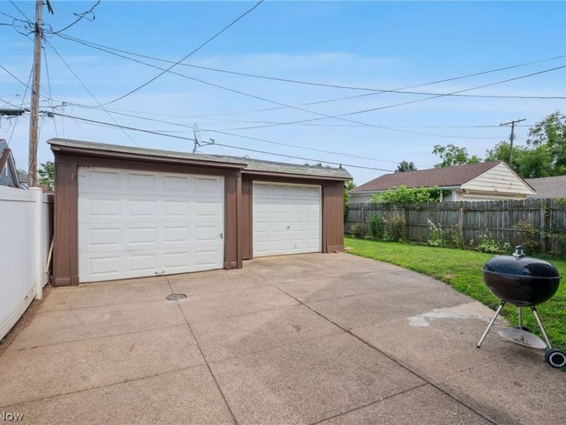 3755 Washington Park Boulevard, Newburgh Heights, OH 44105 Photo 32