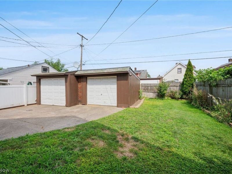 3755 Washington Park Boulevard, Newburgh Heights, OH 44105 Photo 33