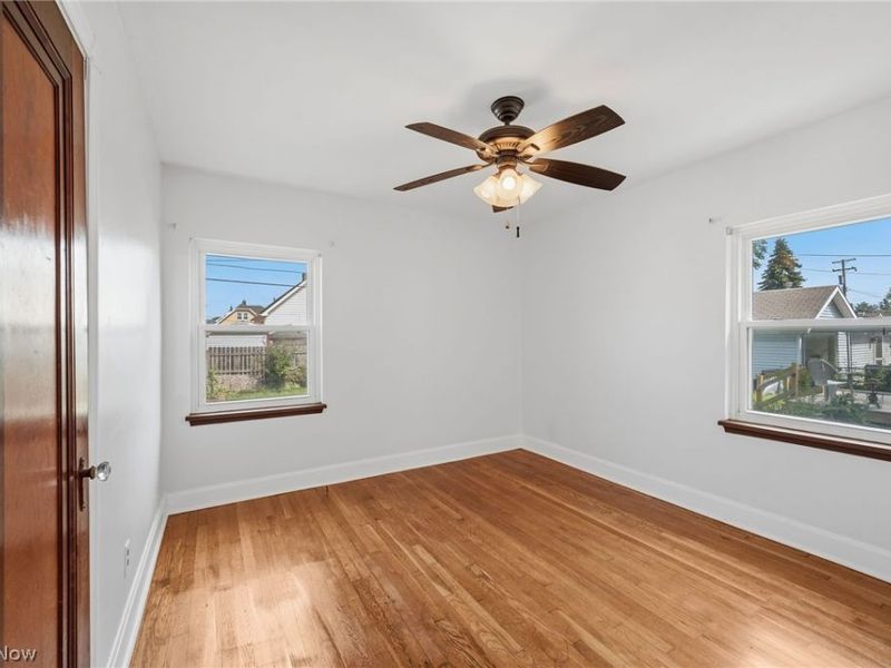 3755 Washington Park Boulevard, Newburgh Heights, OH 44105 Photo 8