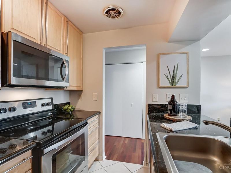 1815 William Howard Taft Road, Cincinnati, OH 45206 Photo 8