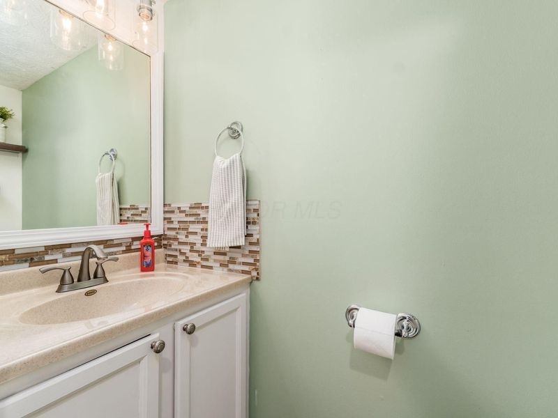 6457 Hilliard Drive, Canal Winchester, OH 43110 Photo 35
