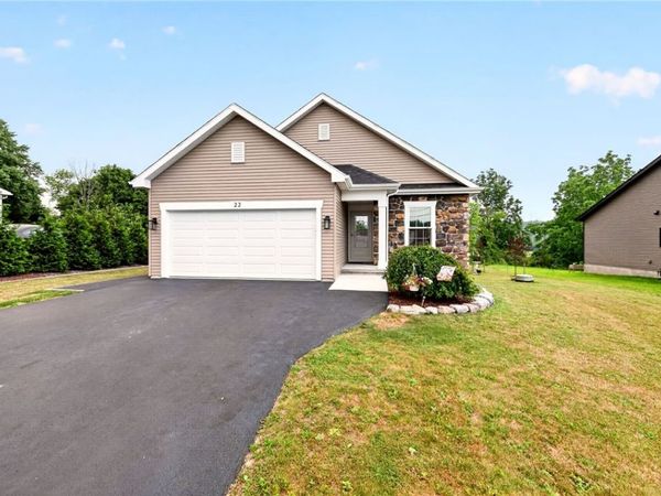 22 Bennett Avenue, Bloomfield, NY 14469