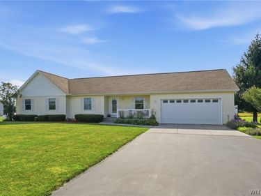 4410 Green Road, Lockport, NY 14094