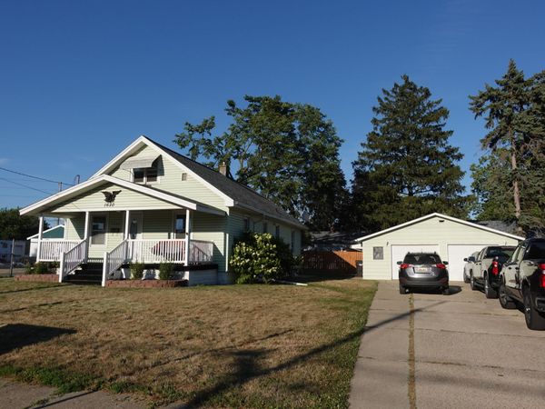 1620 Burlingame Avenue SW, Wyoming, MI 49509