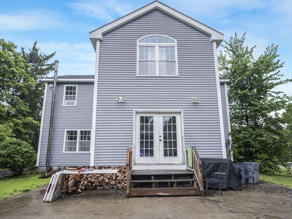 475 Somers, East Longmeadow, MA 01028