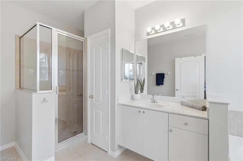 2513 Keystone Lake Dr , Cape Coral, FL 33909 Photo