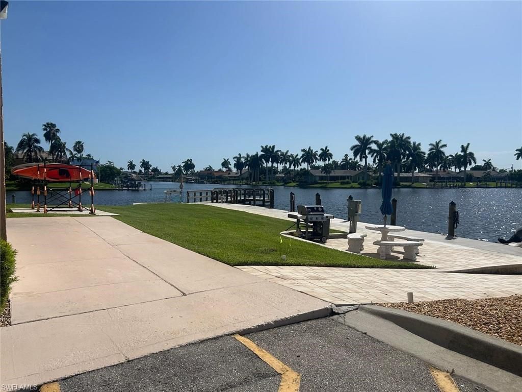 4260 SE 20th Pl , Unit 205, Cape Coral, FL 33904 Photo