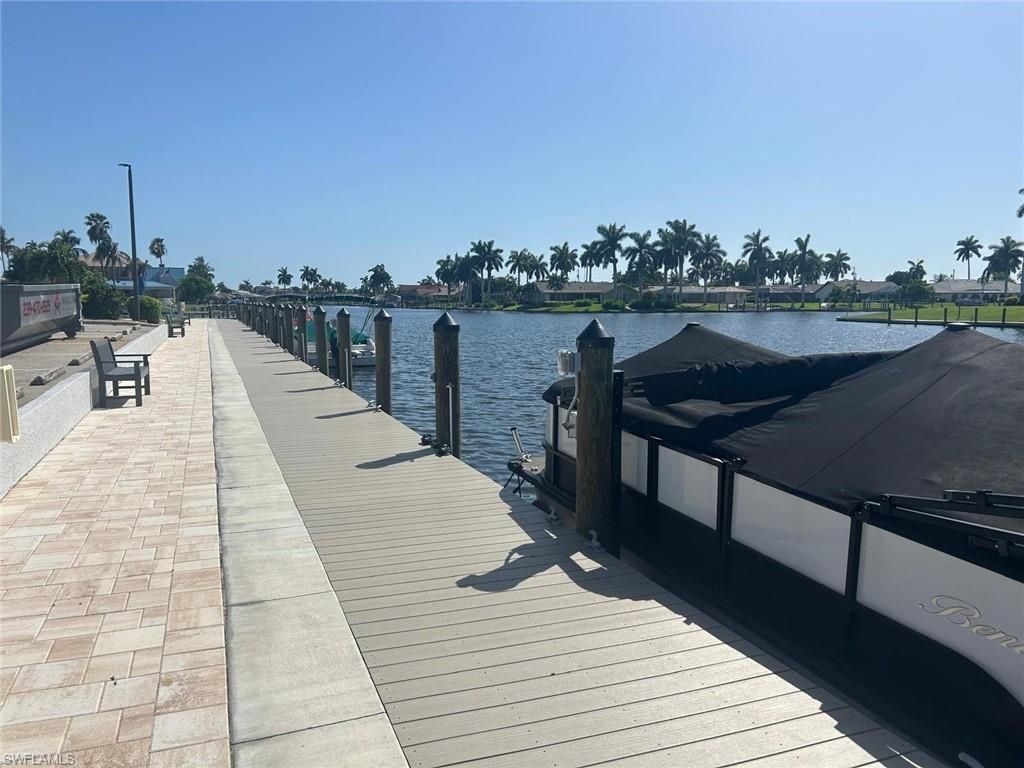 4260 SE 20th Pl , Unit 205, Cape Coral, FL 33904 Photo