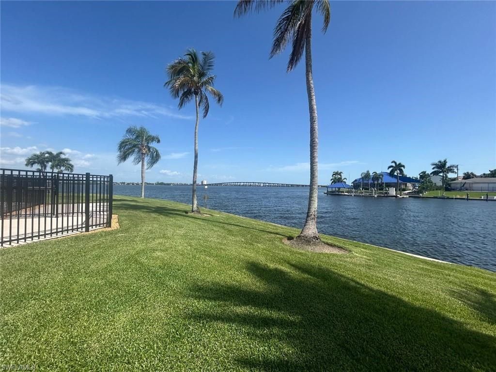4260 SE 20th Pl , Unit 205, Cape Coral, FL 33904 Photo