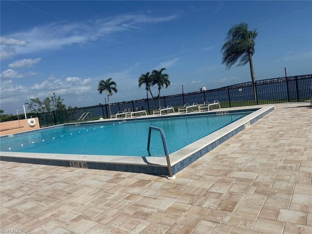 4260 SE 20th Pl , Unit 205, Cape Coral, FL 33904 Photo