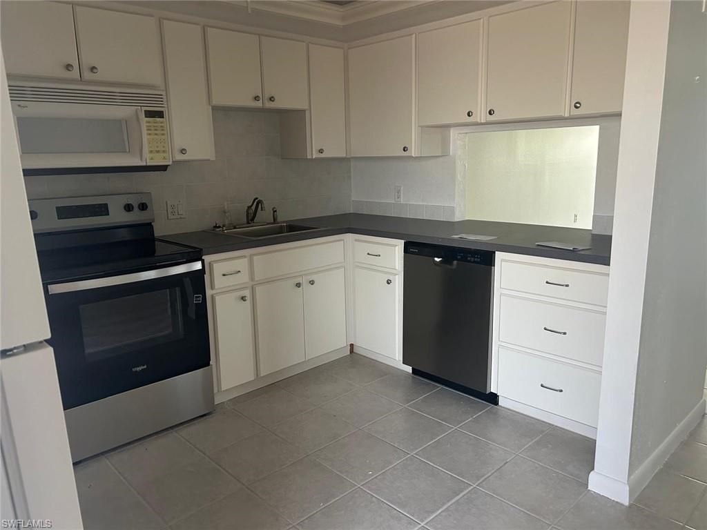 4260 SE 20th Pl , Unit 205, Cape Coral, FL 33904 Photo