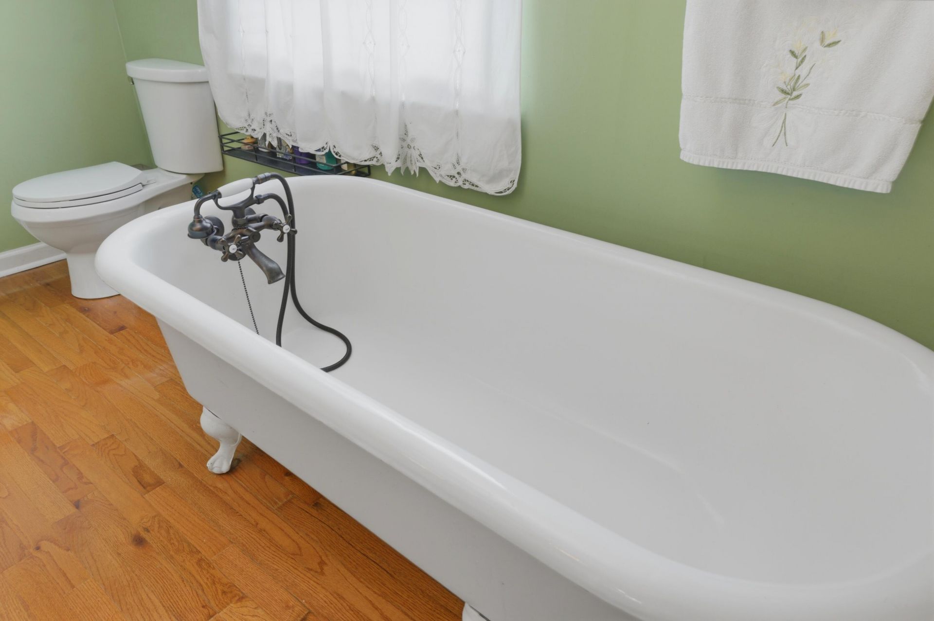 113 Lancelot Hall Photo 32