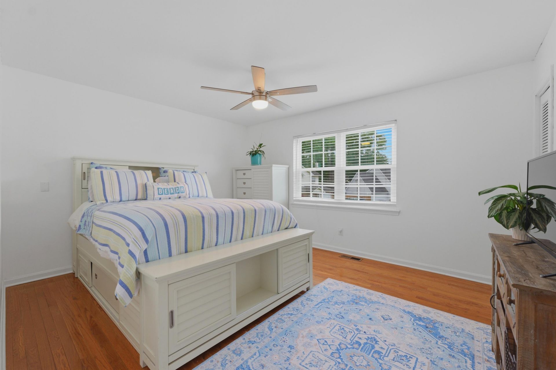 113 Lancelot Hall Photo 34