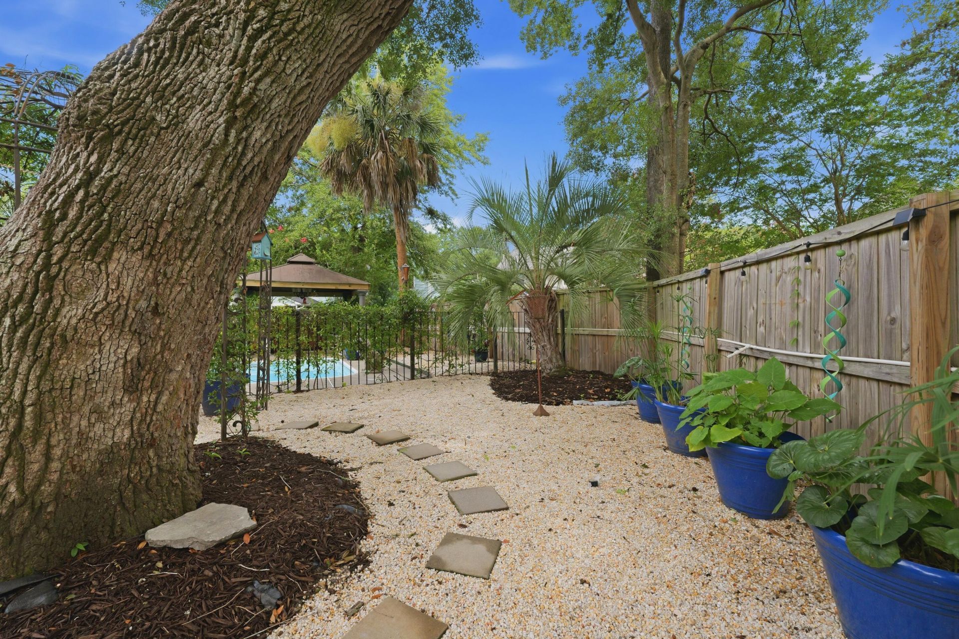 113 Lancelot Hall Photo 41