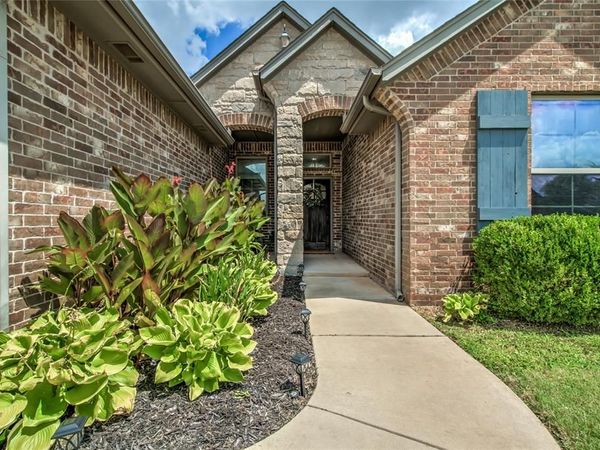 905 NW 189th Circle, Edmond, OK 73012