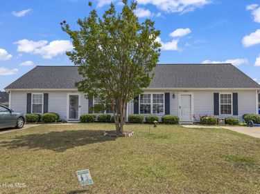 1121 Masters Lane , Unit A And B, Greenville, NC 27834