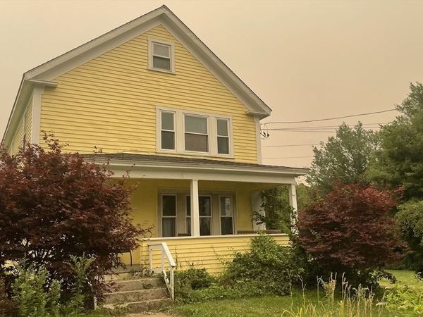 588 Hartford Ave W, Unit 2, Uxbridge, MA 01569