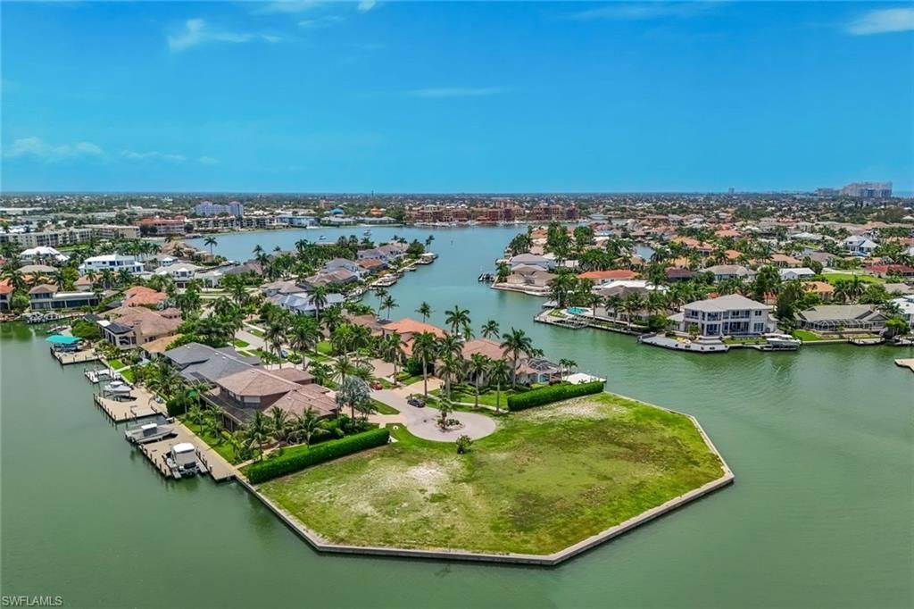620 Rockport Ct , Marco Island, FL 34145 Photo